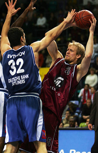 身一线队 身一线队